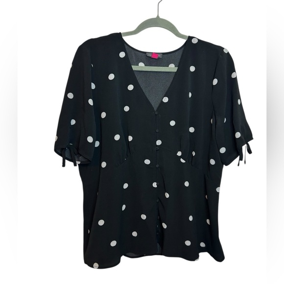 Vince Camuto Black & White Polka Dot Button Front Blouse - Picture 1 of 5